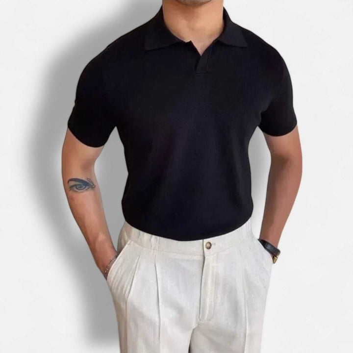 Aki | Minimalist Fitted T-Shirt