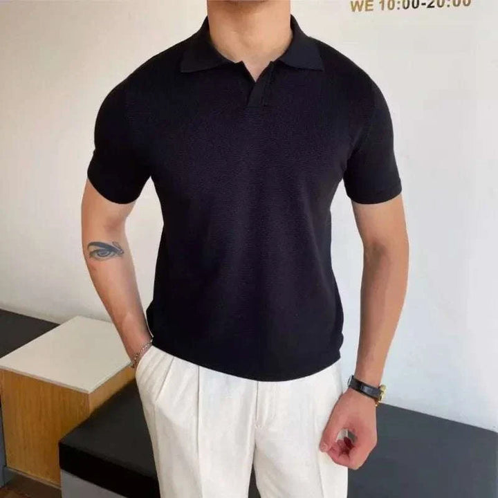 Aki | Minimalist Fitted T-Shirt