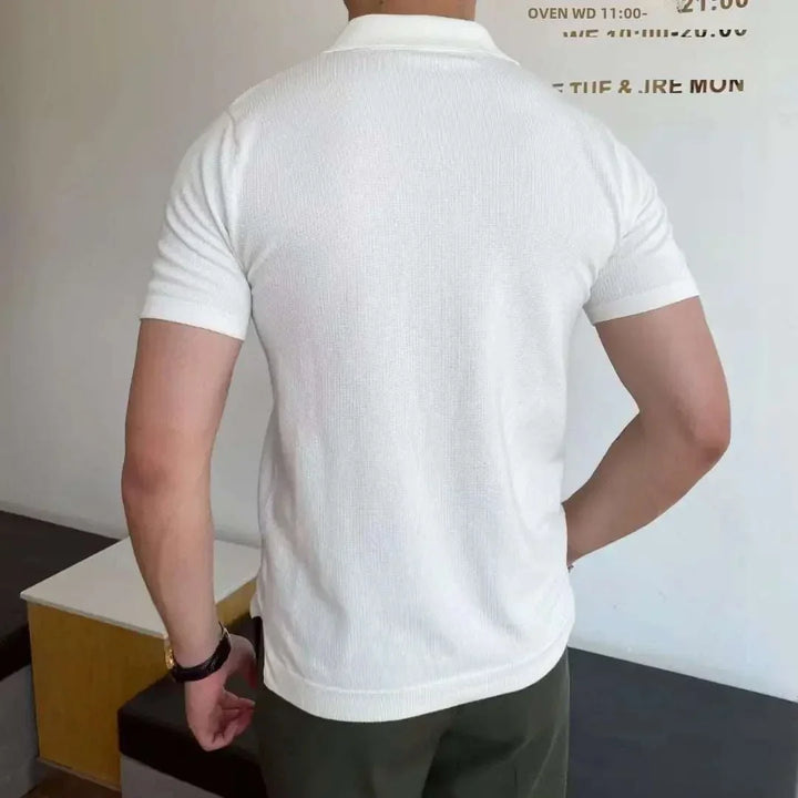 Aki | Minimalist Fitted T-Shirt