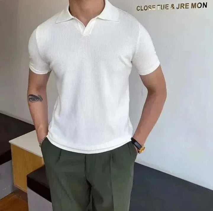 Aki | Minimalist Fitted T-Shirt